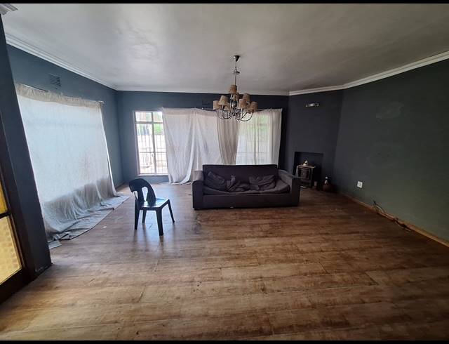 4 BEDROOM HOUSE FOR SALE IN VANDERBIJLPARK SE 7